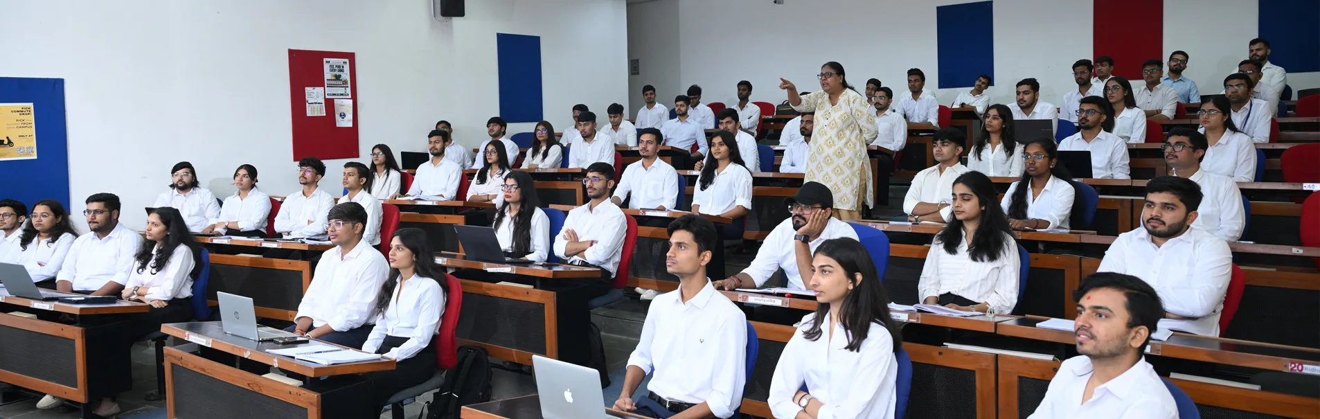 Classroom Pic 1906 x 605