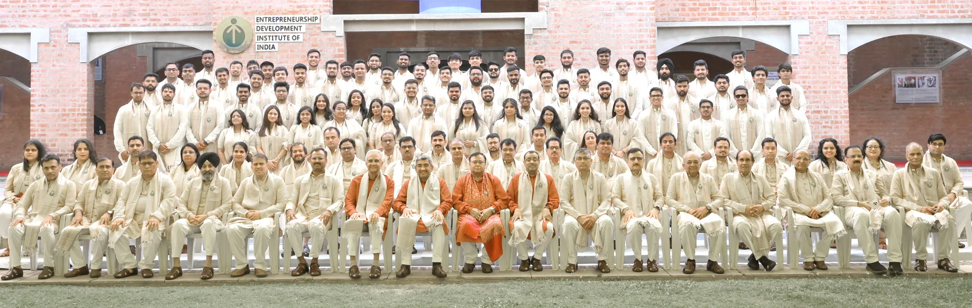 Convocation 1906 x 605