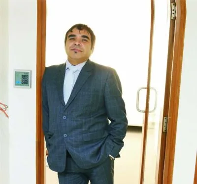 12Jul2018102637PM-400x372